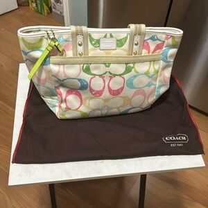 COACH Hampton Vintage Scribbles Handbag